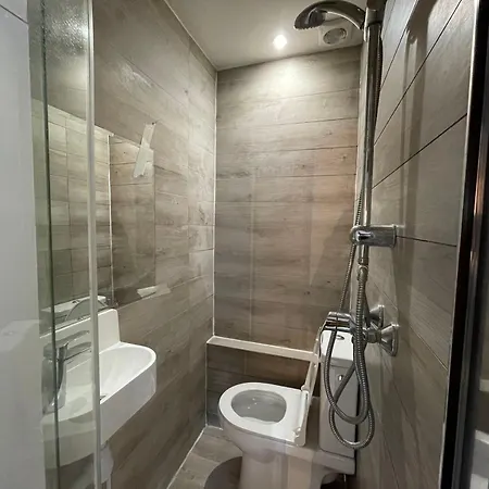 Apartment Studette Pour Etudiante, Proche De La Tour Eiffel *